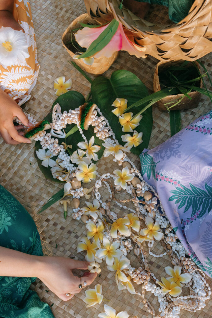Vintage Hawaiʻi, Lei Making, Muʻumuʻu, Hawaiʻi flowers, plumeria, shell neckalce, hibiscus, May Day, Papale, Hawaiʻi hat, Hawaiian